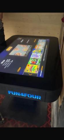 طاولة ألعاب Funfour متوفرة - 2