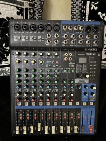 Yamaha mg12xu et 4 enceintes de 8“ - 2