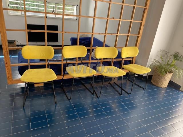 Lot de 4 chaises modernes en velours jaune - 2