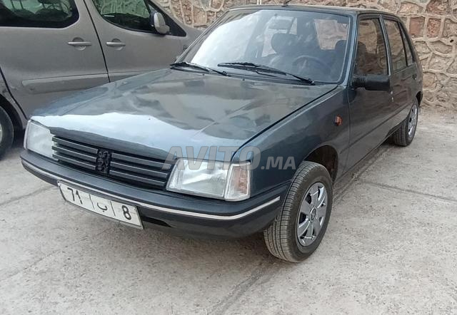Peugeot 205 essence - 2
