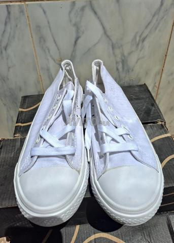 Baskets blanches neuves - Style Converse - 2