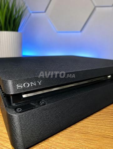 PlayStation 4 Slim 1TB à vendre - 2