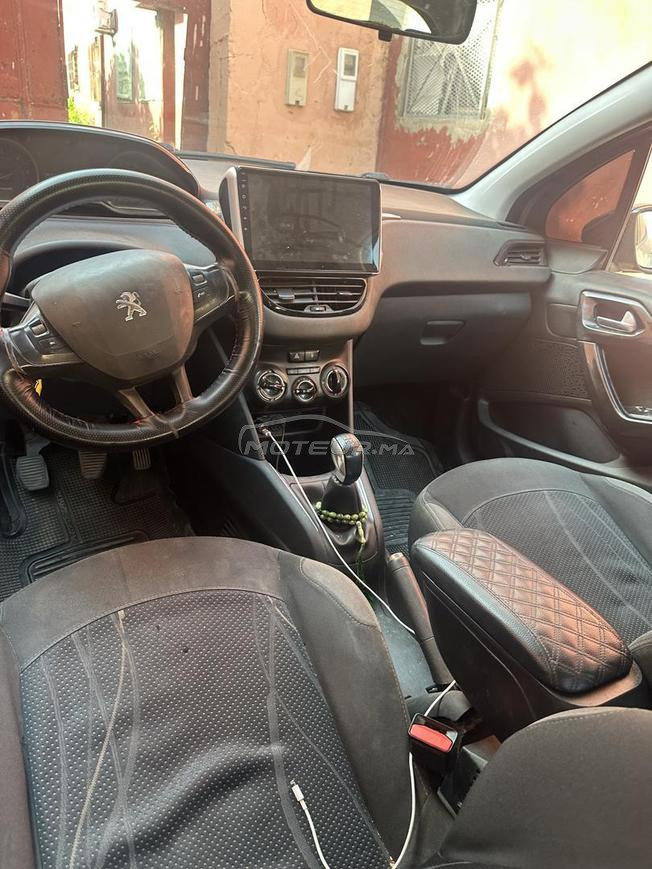 Peugeot 208 Modèle 2013 Bonne État Écran  