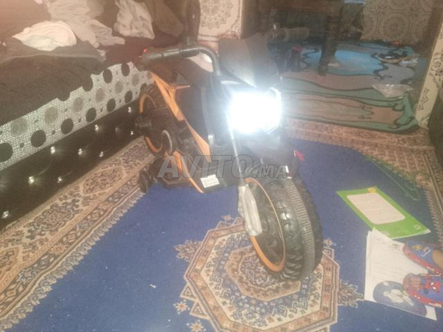 Vélo électrique pour enfants en bon état - 2