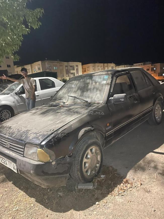 سيارة للبيع