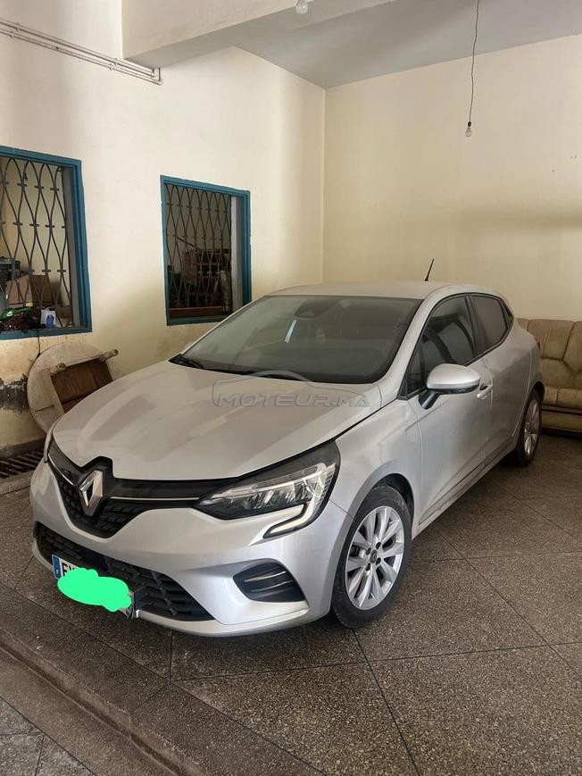 Renault Clio Essence Manuelle 2020 à Berkane