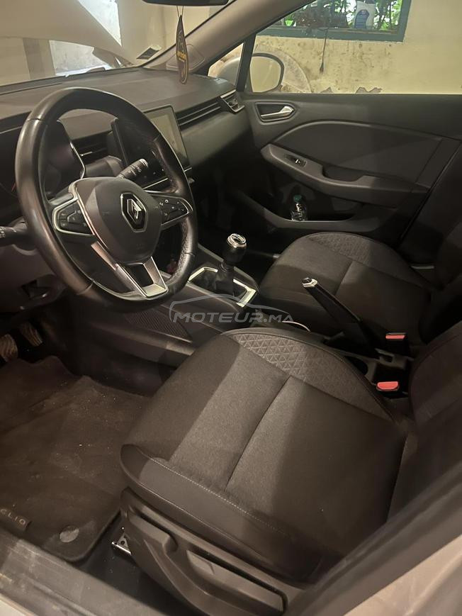 Renault Clio Essence Manuelle 2020 à Berkane