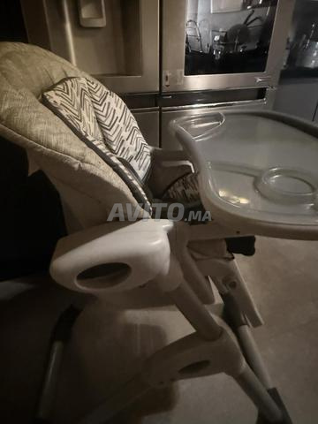 Chaise haute bébé marque Joie - 2