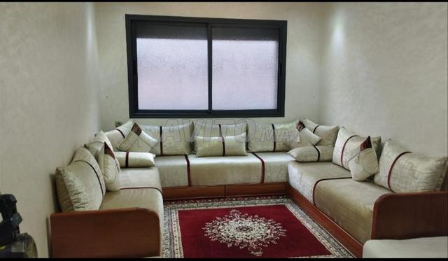Salon à vendre avec tapis (sans table)