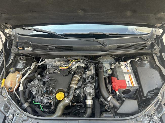 dacia sandero modèle 2021 km 219k