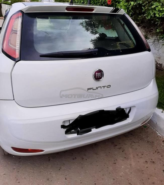 Fiat Punto Essence Manuelle 2015 à Dar Bouazza