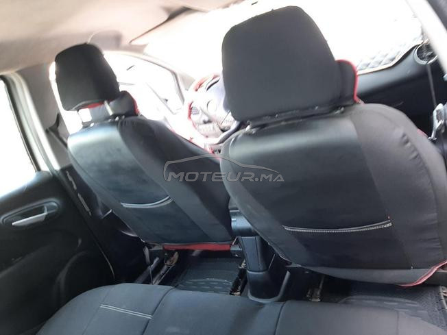 Fiat Punto Essence Manuelle 2015 à Dar Bouazza