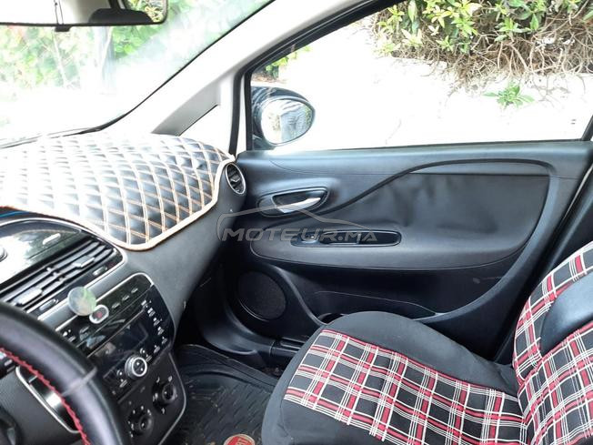 Fiat Punto Essence Manuelle 2015 à Dar Bouazza