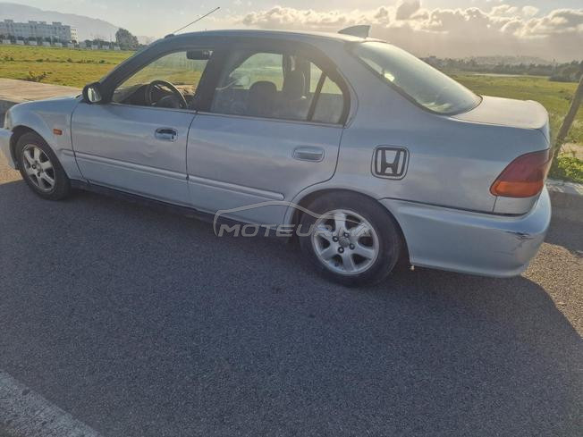 Honda Civic Essence Manuelle 2000 à Tamesna