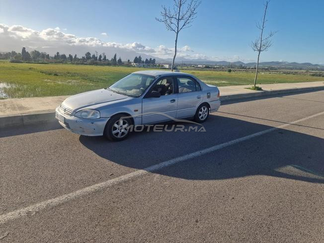 Honda Civic Essence Manuelle 2000 à Tamesna