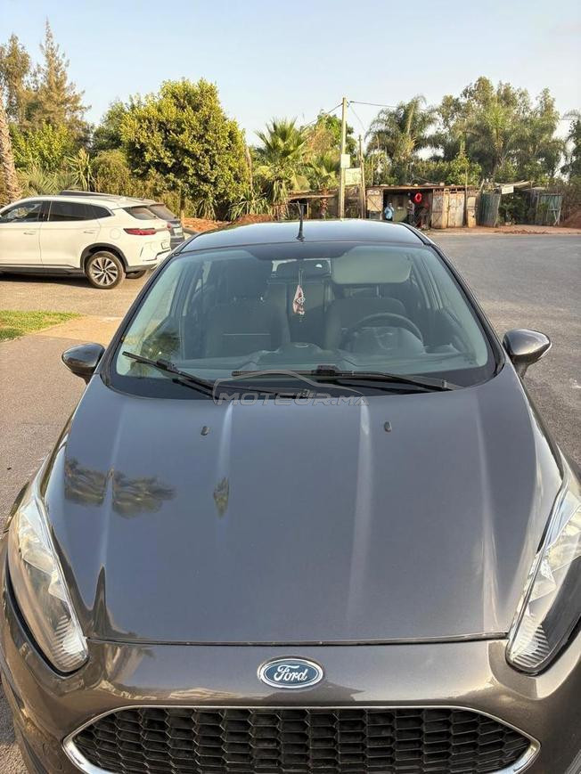 Ford Fiesta Essence 2017 - 97000 KM EXCELLENT état