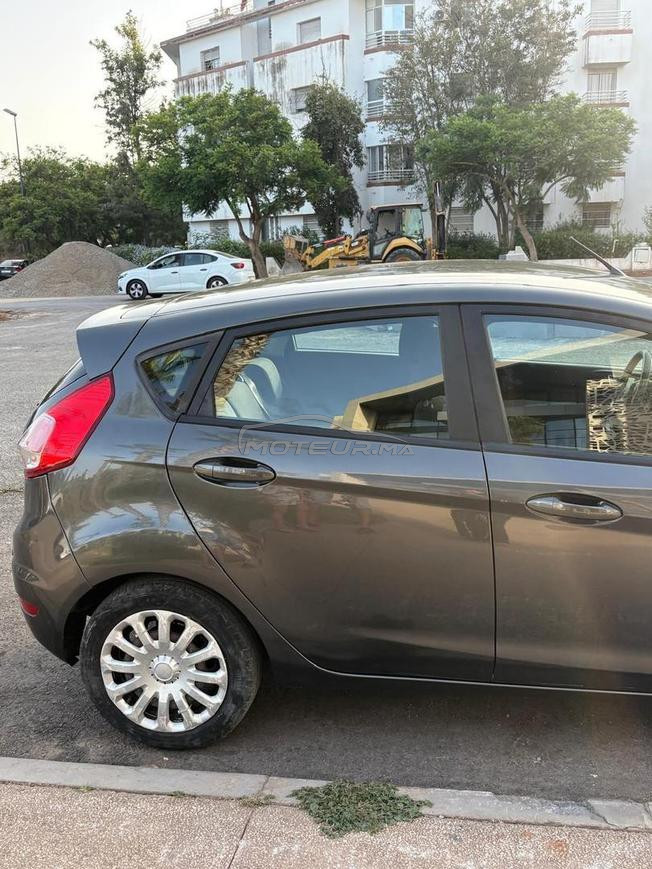 Ford Fiesta Essence 2017 - 97000 KM EXCELLENT état