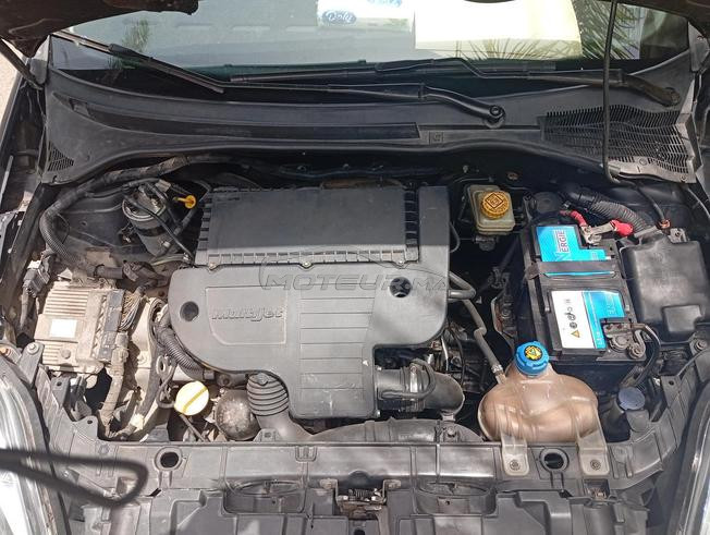 fiat Punto modèle 2016 diesel 