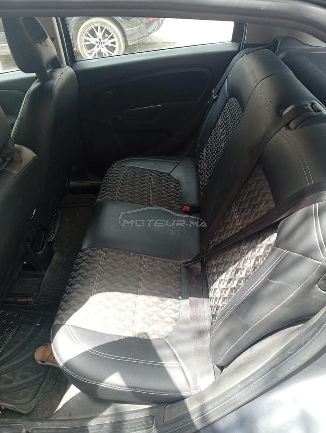 fiat Punto modèle 2016 diesel 