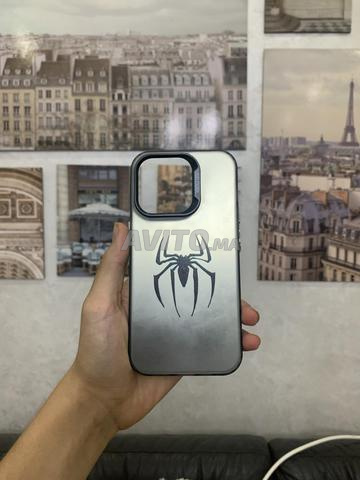 Pochette iPhone 13 Pro neuve