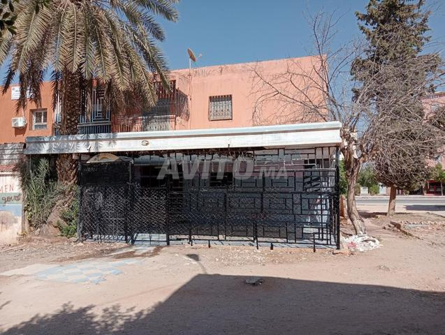 Magasin en pleine ville - 2