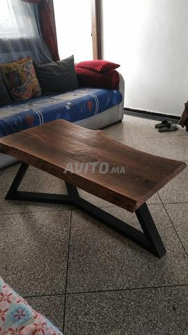 Table basse en bois massif style live edge