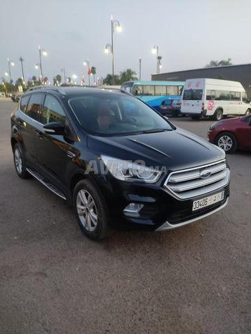 Ford Kuga, peinture d'origine, nouvelle peinture, sans rayures, retouches