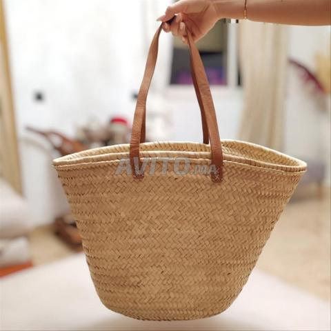 Des paniers artisanaux, presque 70 paniers neufs