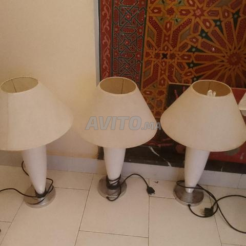 4 مصابيح أو أباجور قابلة للتفاوض لـ 4 - 2