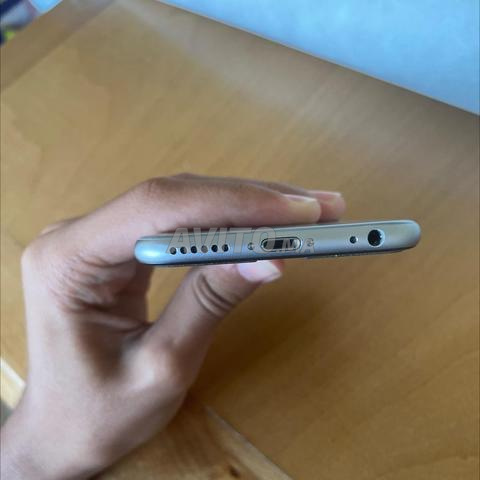 iPhone 6 excellent état regarde en bas - 2