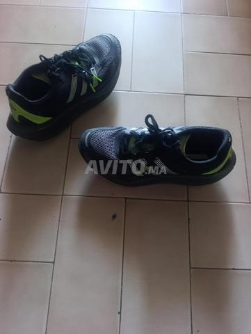 vente de deux paires d'espadrilles - 2