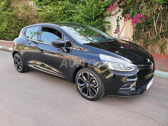 Renault Clio Diesel Automatique 2017 à Rabat - 2