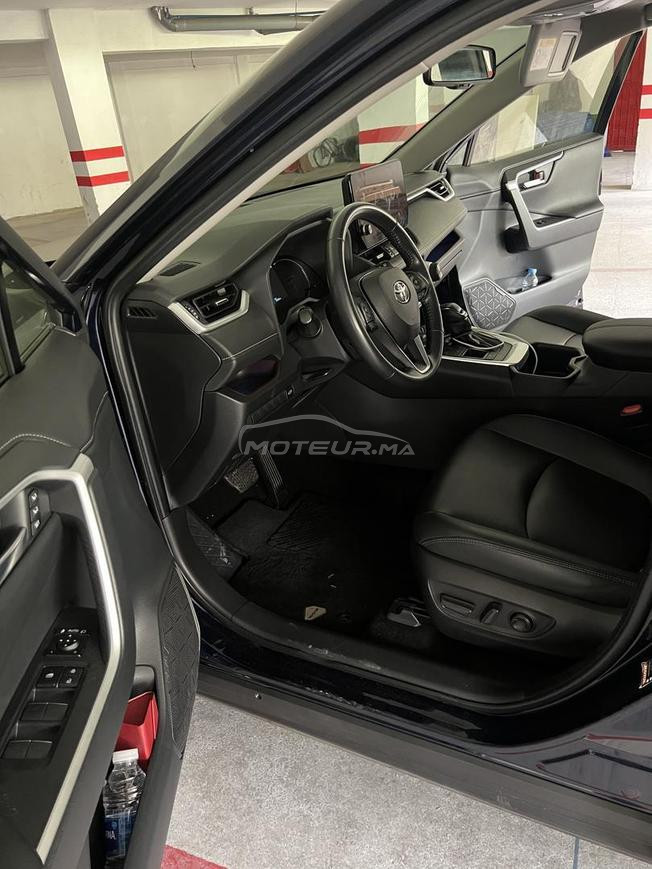 toyota rav4 1ere main ( sous garantie Toyota) 