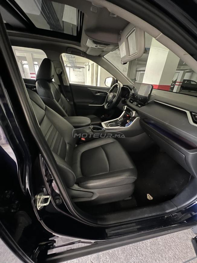 toyota rav4 1ere main ( sous garantie Toyota) 