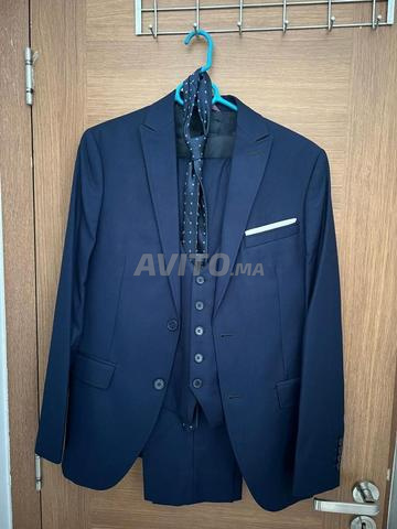 2 costumes en très bon état (taille M) - 2