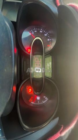 Renault Clio Diesel Manuelle 2018 à Rabat - 2