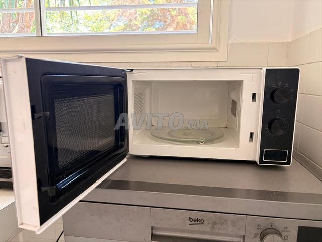 ميكروويف Whirlpool Cook 20