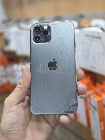 iPhone 12 Pro 128Go Batterie 86% Écran changé