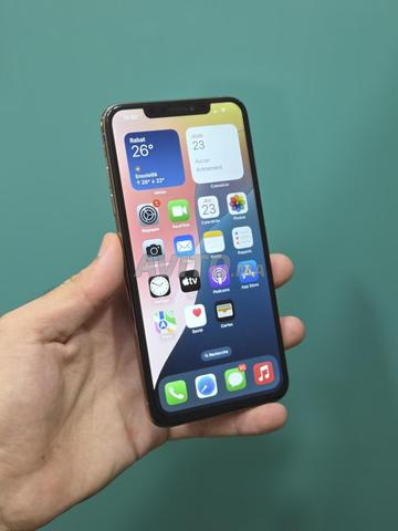 iPhone XS Max 256Go Batterie 77% - 2
