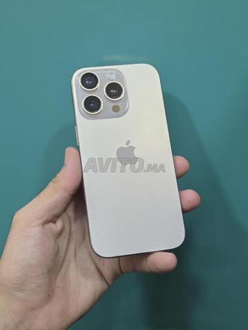 iPhone 16 Pro 128 Go 90% batterie écran changé