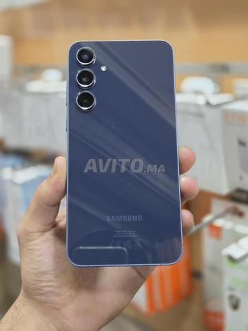 Samsung A55 256GB 8 RAM très bon état - 2