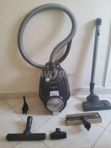 Aspirateur BOSCH sans sac, ultra silencieux