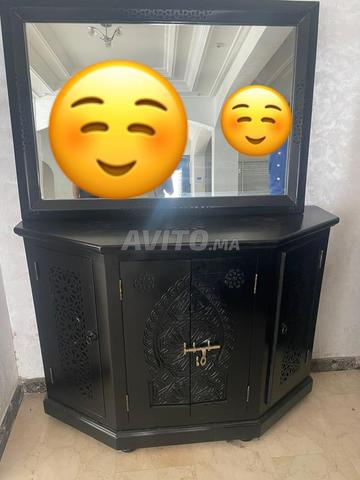 أثاث خشبي بحالة جيدة جداً