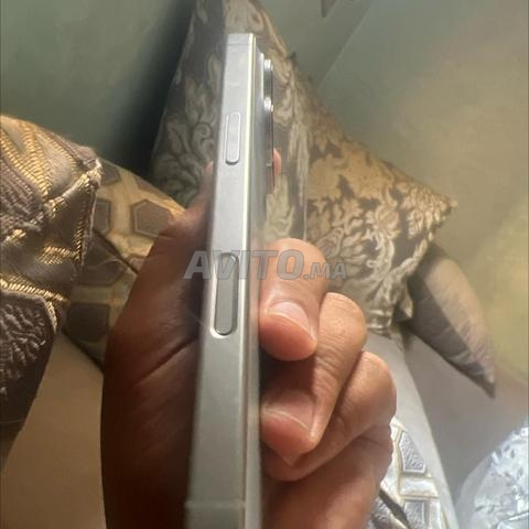 Khouribga iPhone 16 Pro bloqué iCloud à vendre - 2