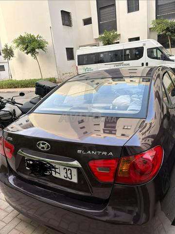 هيونداي إلنترا