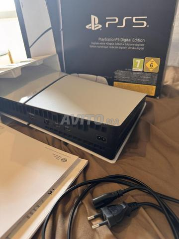 PS5 Slim digital 1TB comme neuf - 2