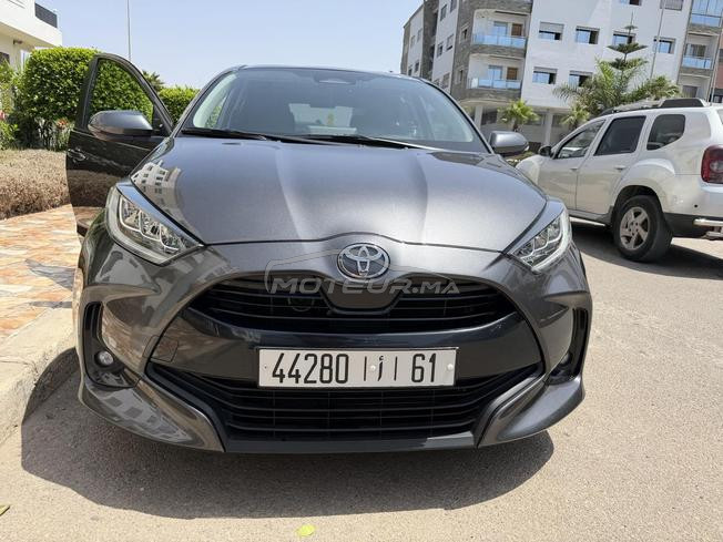 toyota yaris 1ere main ( sous garantie Toyota)