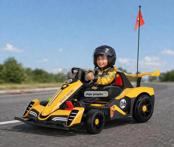 Voiture de karting pour petits et grands électrique 24 volts