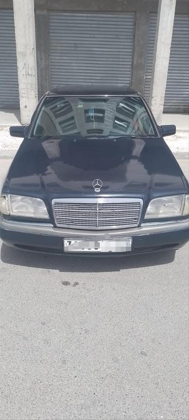 Mercedes-Benz 220 Diesel Manuelle 1996 diwana 2009