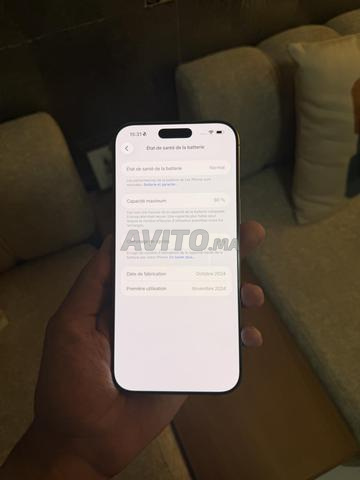 📱 iPhone 16 Pro Max — Gold — 256 Go - 2